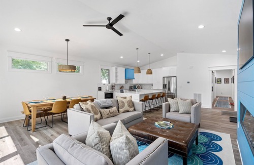 Mayhew House | King Suite, Kayaks, Lake, Luxury Magazine Featured
