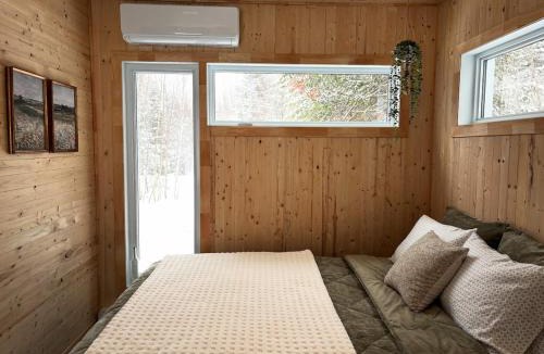 St-Augustin-de-Woburn Ski Chalet | KØZY mini-chalets - Léonides