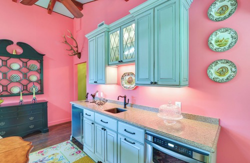 Little Switzerland Cottage | 'La Petite Chalet' w/Views in Blue Ridge Mtns!