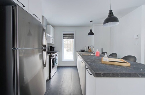 Pont-Rouge Ski Chalet | La Randonnee SPA - Nature & Trails in Portneuf