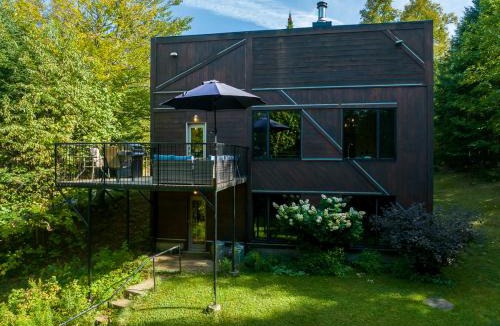 Val David Ski Chalet | La Romane Heated Pool, Hot Tub, Billiards & Fire