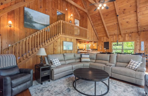 Flat Hollow Marina House | Lake Days & Sunset Nights - Beautiful 5 bedroom house on Norris Lake w/dock!