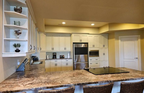 Twin Bay Apartment | Lake Escape