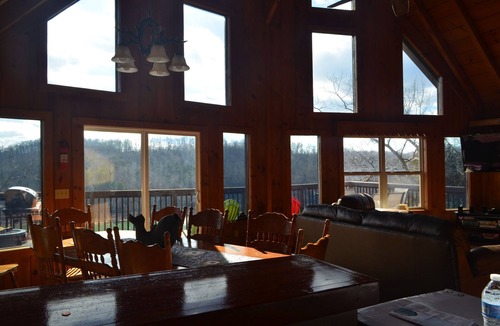 Flat Hollow Marina House | Lake front home, Hot tub, Boat dock near Flat Hollow Marina in Speedwell Tn.