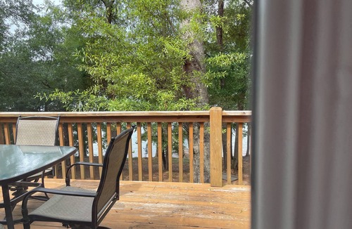 Westminster House | Lake front with dock & covered slip on Lake Hartwell. The Reese Retreat!