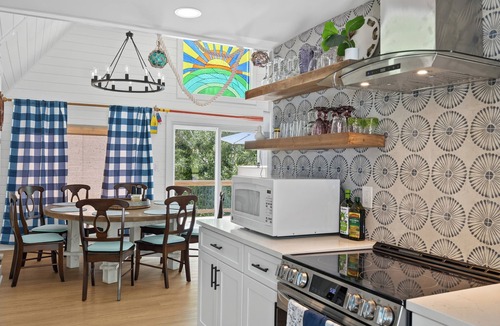Dahlonega House | Lake house views, w/dock in quiet cove, new renovations & great outdoors spaces!