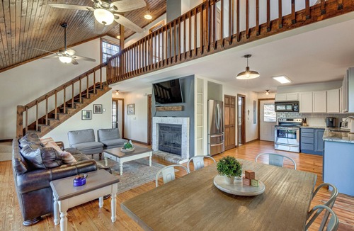West Union House | Lake Keowee Family Retreat w/Private Dock