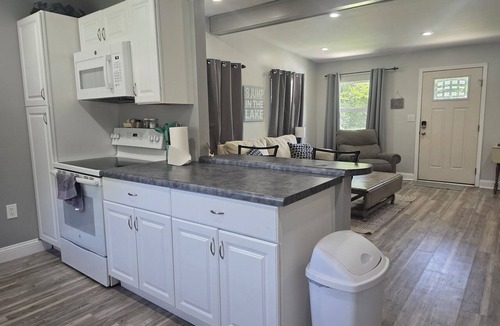 Elberton House | Lake Life is Better at Angler's Retreat at Lakes Russell and Strom Thurmond!