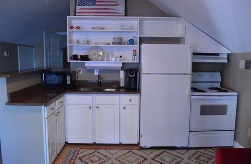 Gilbert House | Lake Murray 5BR | Hot Tub + Outdoor Kitchen