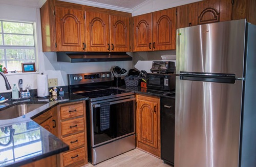 Ridgeway House | Lake Wateree Retreat,Private Dock, Fire Pit,Kayaks,Sunset glow views, sleeps 6