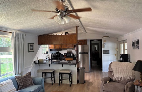 Ridgeway House | Lake Wateree Retreat,Private Dock, Fire Pit,Kayaks,Sunset glow views, sleeps 6