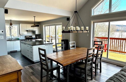 Saint Donat Cottage | Lakefront cottage - amazing Lake Archambault
