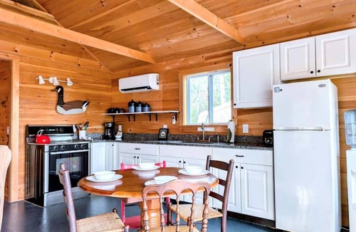 Franklin House | Lakefront Cabin w/Fire Pit & Yurt Experience, dog