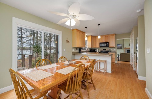 Wildwood Point House | Lakefront, Dock, Kayaks, Paddle Boards, Pet Friendly, Fire pit
