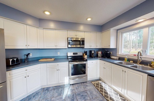 Henrico House | Lakefront Escape - Private Dock + Firepit + Sunset Views- Perfect for Families