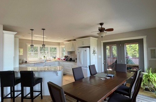 Saugeen Shores House | Lakefront Executive Vacation Home on the shores of Lake Huron