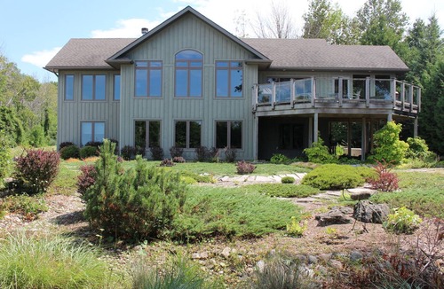 Saugeen Shores House | Lakefront Executive Vacation Home on the shores of Lake Huron