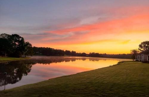 Evans House | Lakefront Home for Families and Groups - Private Pool, BBQ, Paddle, Fishing