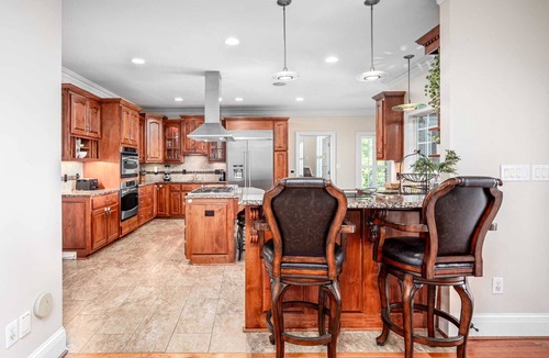Olivia House | Lakefront House w/Private Pool & Patio