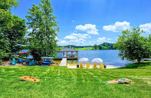 Mineral House | Lakefront Lake Anna, Boat Dock, Deck Views