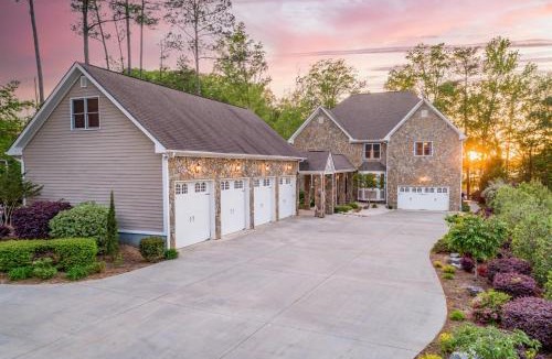 Halifax County House | Lakefront Luxury Flat Lot, Heated Pool, Hot Tub & Game Room Fun Dock!