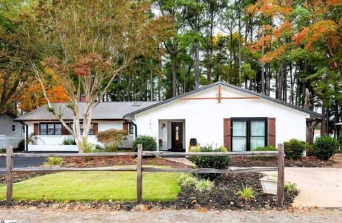 Anderson House | Lakefront, Views, Private Dock, Boat Rental, Bunks, Near Clemson, Kayaks!