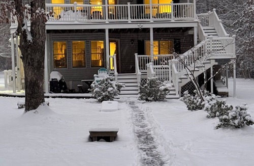 Henrico House | Lakefront w/Private Beach, Dock, Kayaks, SUPs, Game Room - 5BR Family Retreat
