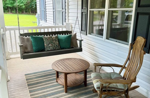 Henrico House | Lakefront w/Private Beach, Dock, Kayaks, SUPs, Game Room - 5BR Family Retreat
