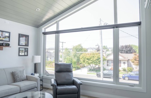 Lambton Shores Apartment | Lakeside Motel #9 | Near Ipperwash Beach | Free Parking & WiFi