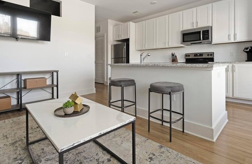 Fort Mill Apartment | Landing | Amazing 1BD, Pool, Yoga Studio