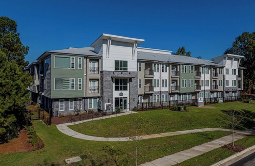 East Raleigh Apartment | Landing | Beautiful 1BD, Clubhouse, Yoga Studio