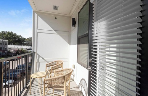 Midtown Apartment | Landing | Beautiful 2BD, Gym, Pool