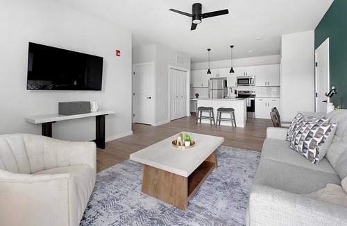 Knoxville Apartment | Landing | Beautiful 2BD, Gym