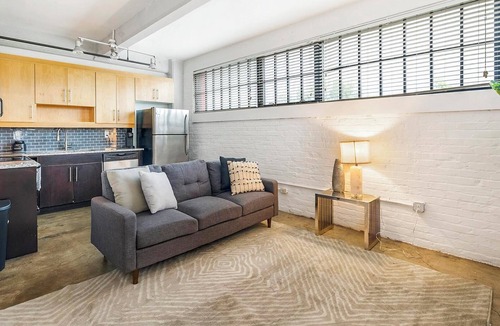 Petersburg Apartment | Landing | Chic 2BD, Gym, Pool