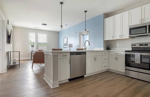 Hickory Apartment | Landing | Modern 2BD, Clubhouse, Yoga Studio