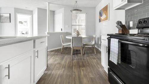 East Forest Apartment | Landing - Modern Apartment with Amazing Amenities (ID1262X306)