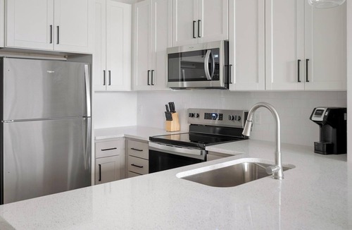 Downtown Knoxville Apartment | Landing | Stunning 1BD, Gym, Game Room