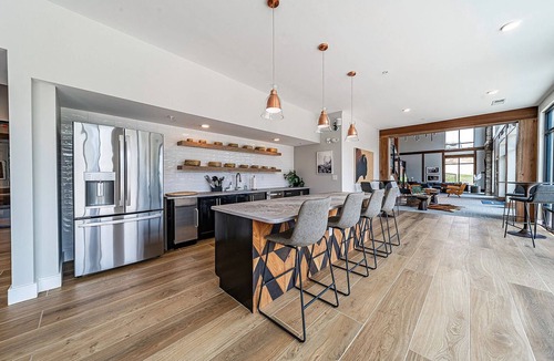 Hickory Apartment | Landing | Stunning 2BD, Clubhouse, Yoga Studio