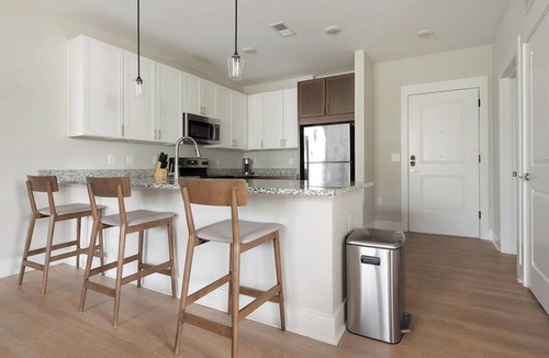 Hickory Apartment | Landing | Stylish 2BD, Clubhouse, Gym