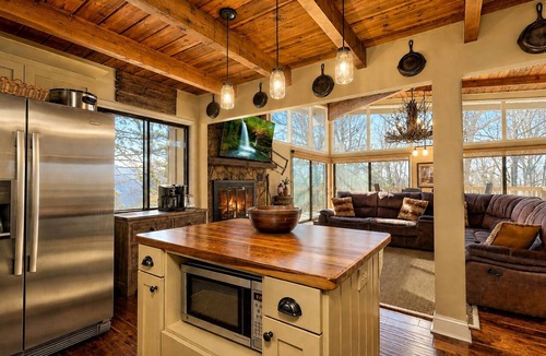 Sky Valley Cabin | Last Min Discount! Mountain View Home Hot Tub, Game Room, Fire Pit, Pizza Oven
