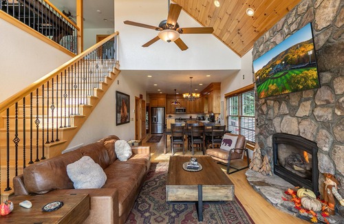 Crumpler House | Lazy River Lodge - Riverfront home with fire pit, hot tub!