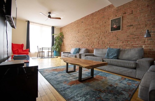 Plateau Mont Royal Apartment | Le Metro Mont-Royal by HomeInMontreal