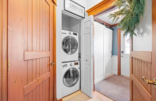 Mont-Tremblant House | Le Plateau Ski Inout W 3bdrs W Pool Access
