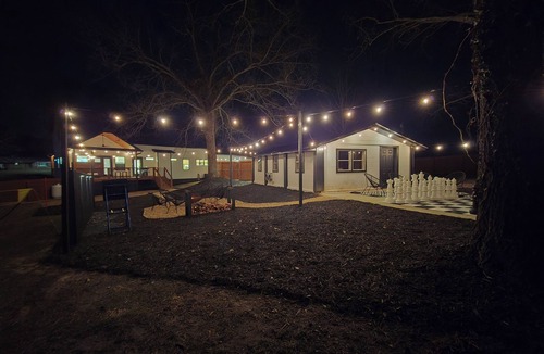 Toccoa House | LED Mini Golf-Disc Golf-Hot Tub-Arcades-PT & More
