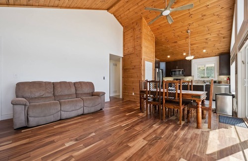 Lion's Head House | Lions Head | AC | Water Access | Bruce Trail