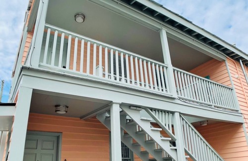 Cannonborough Elliotborough House | Location & charm on a quaint street in a desirable area of downtown Charleston