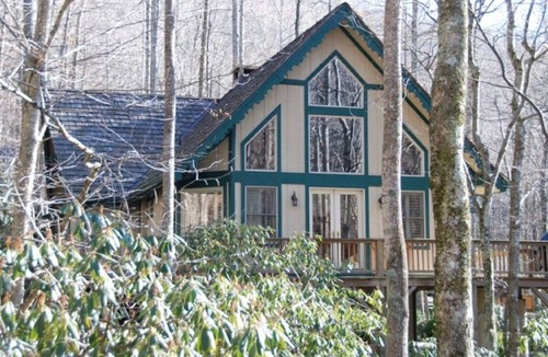 Boone House | Location! Creek-side home is central to year round activities near Boone, NC!