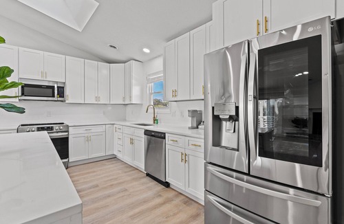 Long Bay Estates Apartment | Long Bay Duplex Upper Unit by the Beach