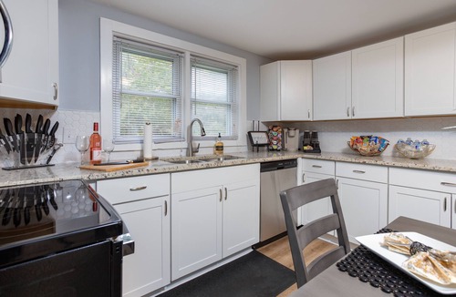 Mebane Apartment | Lovely 2BR Mebane Unit