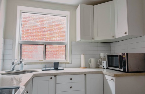 Riverside Apartment | Lum The Queen - One-Bedroom Apartment w/City View